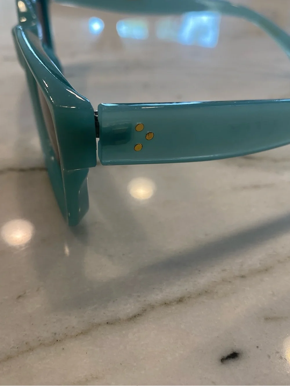 I-Sea Hendrix Polarized Sunglasses - sage w/ smoke lenses